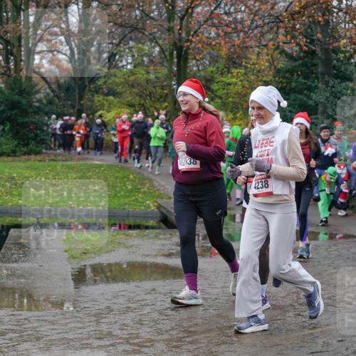 07.12.2025 - St. Pauli X-Mass-Run No. 15 Michael Burmester http://msf.ph/oto/9413177 07.12.2025 11:45:21 Laufen 38 meine-sportfotos.de