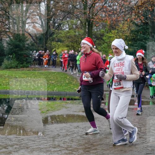 07.12.2025 - St. Pauli X-Mass-Run No. 15 Michael Burmester http://msf.ph/oto/9413180 07.12.2025 11:45:21 Laufen 4238, 166 meine-sportfotos.de