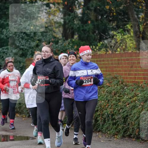 07.12.2025 - St. Pauli X-Mass-Run No. 15 Michael Burmester http://msf.ph/oto/9413200 07.12.2025 10:03:12 Laufen 1039, 15, 15, 204 meine-sportfotos.de