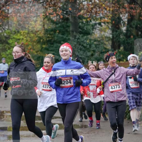 07.12.2025 - St. Pauli X-Mass-Run No. 15 Michael Burmester http://msf.ph/oto/9413218 07.12.2025 10:03:14 Laufen 4372, 15, 204, 039, 5, 4373, 2792 meine-sportfotos.de