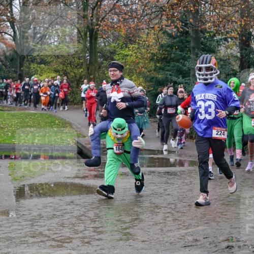 07.12.2025 - St. Pauli X-Mass-Run No. 15 Michael Burmester http://msf.ph/oto/9413220 07.12.2025 11:45:25 Laufen 1845, 2227, 33, 224, 3273, 208 meine-sportfotos.de