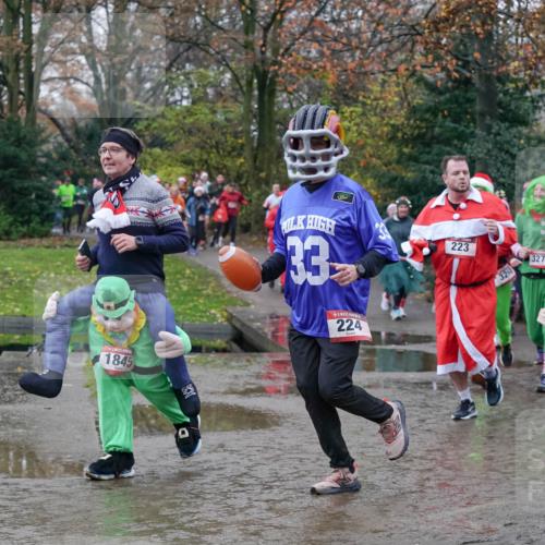 07.12.2025 - St. Pauli X-Mass-Run No. 15 Michael Burmester http://msf.ph/oto/9413232 07.12.2025 11:45:26 Laufen 1845, 33, 223, 224, 3268, 3279, 208 meine-sportfotos.de