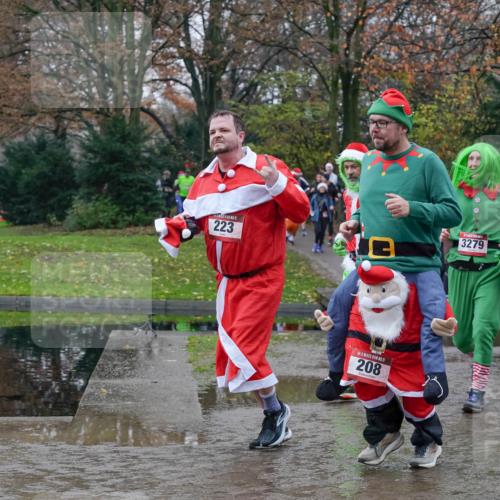 07.12.2025 - St. Pauli X-Mass-Run No. 15 Michael Burmester http://msf.ph/oto/9413255 07.12.2025 11:45:27 Laufen 3279, 223, 15, 208, 227, 3273 meine-sportfotos.de
