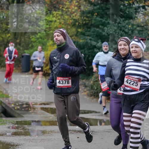 07.12.2025 - St. Pauli X-Mass-Run No. 15 Michael Burmester http://msf.ph/oto/9413257 07.12.2025 10:03:17 Laufen 15, 4378, 404, 43, 5, 4225 meine-sportfotos.de