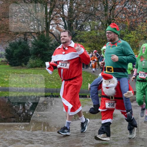 07.12.2025 - St. Pauli X-Mass-Run No. 15 Michael Burmester http://msf.ph/oto/9413258 07.12.2025 11:45:27 Laufen 5, 223, 208, 3279, 3273, 2227 meine-sportfotos.de
