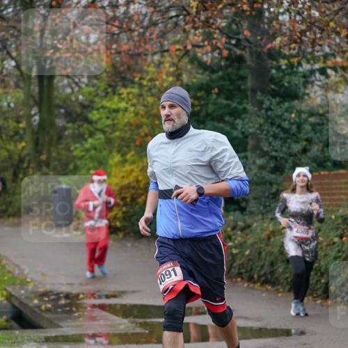 07.12.2025 - St. Pauli X-Mass-Run No. 15 Michael Burmester http://msf.ph/oto/9413287 07.12.2025 10:03:20 Laufen 4091, 4005 meine-sportfotos.de