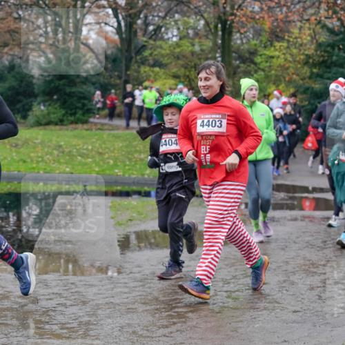 07.12.2025 - St. Pauli X-Mass-Run No. 15 Michael Burmester http://msf.ph/oto/9413298 07.12.2025 11:45:31 Laufen 1450, 4404, 4403, 4084, 28 meine-sportfotos.de