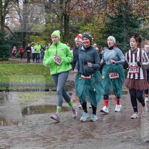07.12.2025 - St. Pauli X-Mass-Run No. 15 Michael Burmester http://msf.ph/oto/9413307 07.12.2025 11:45:32 Laufen 4252, 4084, 2873, 3983 meine-sportfotos.de