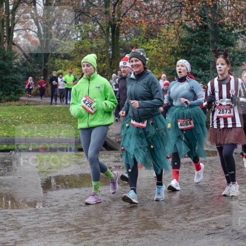 07.12.2025 - St. Pauli X-Mass-Run No. 15 Michael Burmester http://msf.ph/oto/9413310 07.12.2025 11:45:33 Laufen 425, 4084, 2873, 39, 3983 meine-sportfotos.de