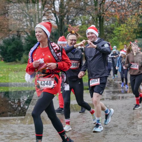 07.12.2025 - St. Pauli X-Mass-Run No. 15 Michael Burmester http://msf.ph/oto/9413349 07.12.2025 11:45:35 Laufen 16, 08, 2025, 15, 4748, 985, 0, 3983, 3251, 3262, 393 meine-sportfotos.de