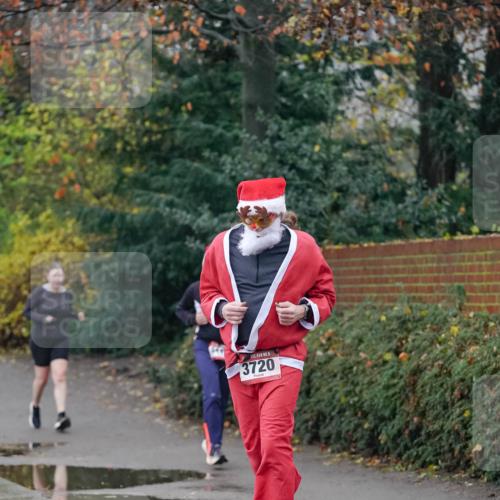 07.12.2025 - St. Pauli X-Mass-Run No. 15 Michael Burmester http://msf.ph/oto/9413357 07.12.2025 10:03:26 Laufen 15, 3720 meine-sportfotos.de