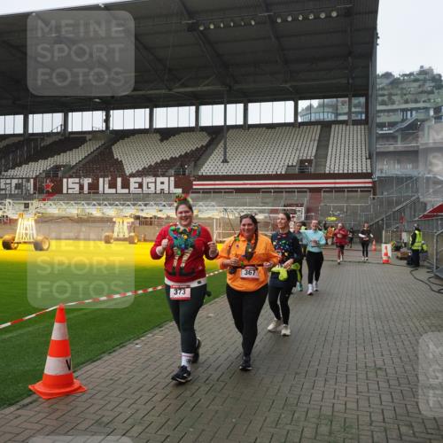 07.12.2025 - St. Pauli X-Mass-Run No. 15 Fabian Wolf http://msf.ph/oto/9413404 07.12.2025 11:19:40 Ziel 367, 373, 797, 1336, 1343, 1563, 2217, 3160 meine-sportfotos.de