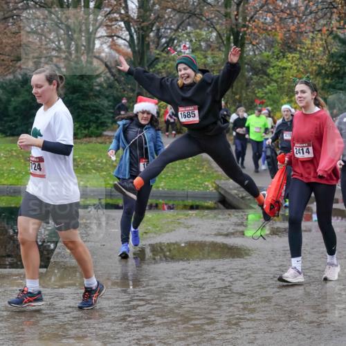 07.12.2025 - St. Pauli X-Mass-Run No. 15 Michael Burmester http://msf.ph/oto/9413406 07.12.2025 11:45:39 Laufen 124, 1685, 1653, 2414, 2543, 4789, 6 meine-sportfotos.de