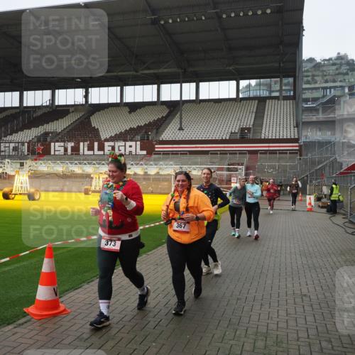 07.12.2025 - St. Pauli X-Mass-Run No. 15 Fabian Wolf http://msf.ph/oto/9413410 07.12.2025 11:19:41 Ziel 367, 373, 797, 1336, 1343, 1563, 2217, 3160 meine-sportfotos.de