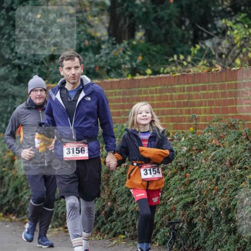 07.12.2025 - St. Pauli X-Mass-Run No. 15 Michael Burmester http://msf.ph/oto/9413411 07.12.2025 10:03:33 Laufen 15, 3156, 3154 meine-sportfotos.de