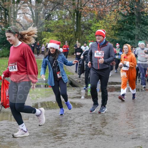 07.12.2025 - St. Pauli X-Mass-Run No. 15 Michael Burmester http://msf.ph/oto/9413415 07.12.2025 11:45:40 Laufen 2414, 16, 3, 2543, 478, 478, 239, 2393, 6 meine-sportfotos.de