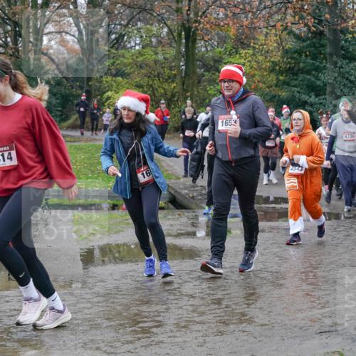 07.12.2025 - St. Pauli X-Mass-Run No. 15 Michael Burmester http://msf.ph/oto/9413418 07.12.2025 11:45:40 Laufen 2414, 16, 165, 375, 2543, 4786, 478, 2393, 23, 69 meine-sportfotos.de