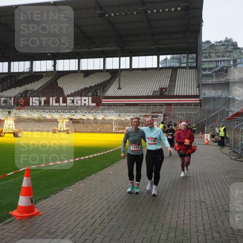 07.12.2025 - St. Pauli X-Mass-Run No. 15 Fabian Wolf http://msf.ph/oto/9413436 07.12.2025 11:19:44 Ziel 367, 373, 1336, 1343, 1563, 2217, 3160, 3822, 3823 meine-sportfotos.de