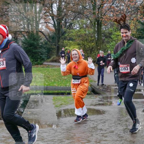 07.12.2025 - St. Pauli X-Mass-Run No. 15 Michael Burmester http://msf.ph/oto/9413446 07.12.2025 11:45:42 Laufen 1653, 2543, 2393, 2394 meine-sportfotos.de