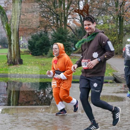 07.12.2025 - St. Pauli X-Mass-Run No. 15 Michael Burmester http://msf.ph/oto/9413449 07.12.2025 11:45:42 Laufen 254, 2393, 47, 2394, 6 meine-sportfotos.de