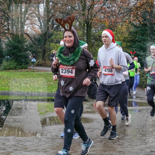 07.12.2025 - St. Pauli X-Mass-Run No. 15 Michael Burmester http://msf.ph/oto/9413457 07.12.2025 11:45:43 Laufen 2394, 4788, 4792, 1244 meine-sportfotos.de