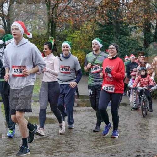 07.12.2025 - St. Pauli X-Mass-Run No. 15 Michael Burmester http://msf.ph/oto/9413460 07.12.2025 11:45:44 Laufen 15, 4788, 4786, 4792, 5, 1244 meine-sportfotos.de