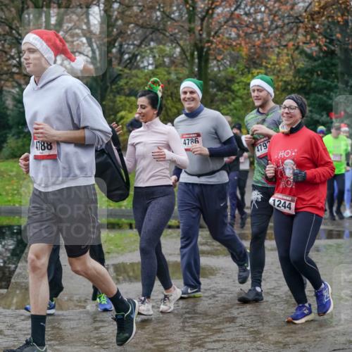07.12.2025 - St. Pauli X-Mass-Run No. 15 Michael Burmester http://msf.ph/oto/9413469 07.12.2025 11:45:44 Laufen 4788, 4786, 4792, 1244 meine-sportfotos.de