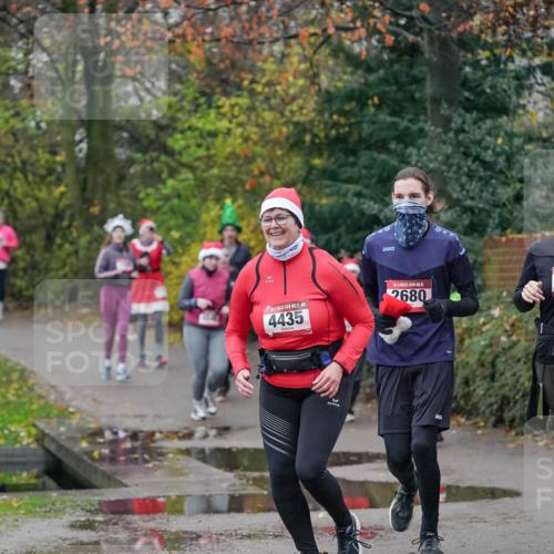 07.12.2025 - St. Pauli X-Mass-Run No. 15 Michael Burmester http://msf.ph/oto/9413477 07.12.2025 10:03:39 Laufen 4435, 15, 2680 meine-sportfotos.de