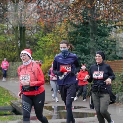 07.12.2025 - St. Pauli X-Mass-Run No. 15 Michael Burmester http://msf.ph/oto/9413486 07.12.2025 10:03:40 Laufen 15, 4435, 15, 80, 15, 2677 meine-sportfotos.de