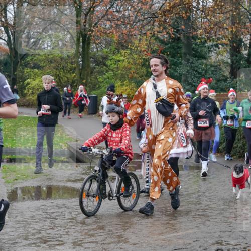 07.12.2025 - St. Pauli X-Mass-Run No. 15 Michael Burmester http://msf.ph/oto/9413487 07.12.2025 11:45:45 Laufen 79, 2892, 3230, 3233, 3758, 337, 2954, 2953 meine-sportfotos.de