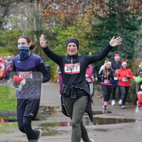 07.12.2025 - St. Pauli X-Mass-Run No. 15 Michael Burmester http://msf.ph/oto/9413501 07.12.2025 10:03:41 Laufen 55, 5, 2680, 2677 meine-sportfotos.de