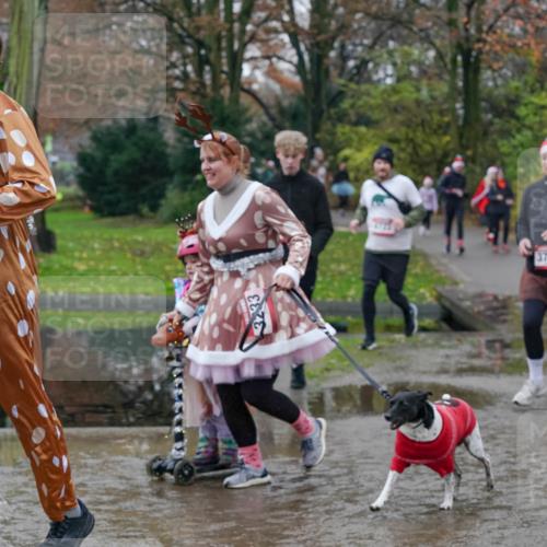 07.12.2025 - St. Pauli X-Mass-Run No. 15 Michael Burmester http://msf.ph/oto/9413512 07.12.2025 11:45:47 Laufen 3233, 3758 meine-sportfotos.de