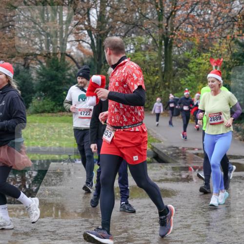 07.12.2025 - St. Pauli X-Mass-Run No. 15 Michael Burmester http://msf.ph/oto/9413527 07.12.2025 11:45:49 Laufen 4722, 53, 2889, 2954 meine-sportfotos.de