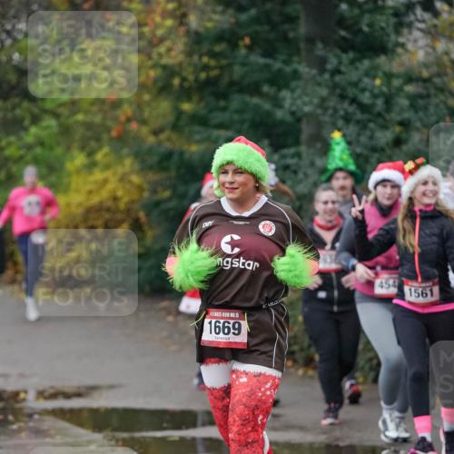 07.12.2025 - St. Pauli X-Mass-Run No. 15 Michael Burmester http://msf.ph/oto/9413538 07.12.2025 10:03:43 Laufen 15, 1669, 454, 1561 meine-sportfotos.de