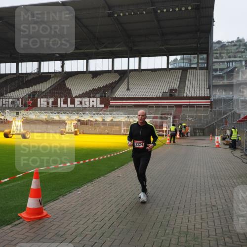 07.12.2025 - St. Pauli X-Mass-Run No. 15 Fabian Wolf http://msf.ph/oto/9413558 07.12.2025 11:20:00 Ziel 2581, 2771, 3075, 3170, 3324, 3822, 3823 meine-sportfotos.de