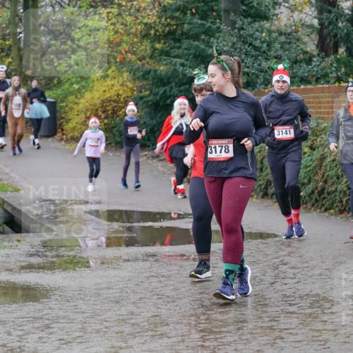 07.12.2025 - St. Pauli X-Mass-Run No. 15 Michael Burmester http://msf.ph/oto/9413569 07.12.2025 11:45:54 Laufen 4205, 15, 3178, 3141, 348 meine-sportfotos.de