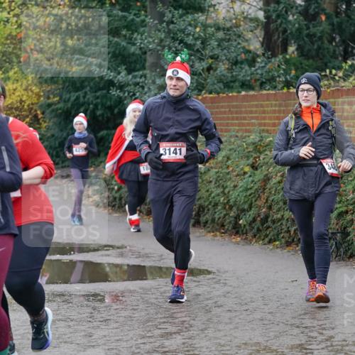 07.12.2025 - St. Pauli X-Mass-Run No. 15 Michael Burmester http://msf.ph/oto/9413581 07.12.2025 11:45:55 Laufen 3178, 425, 18, 15, 3141, 348 meine-sportfotos.de