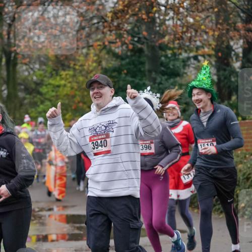 07.12.2025 - St. Pauli X-Mass-Run No. 15 Michael Burmester http://msf.ph/oto/9413599 07.12.2025 10:03:48 Laufen 15, 3940, 396, 1510, 1312 meine-sportfotos.de