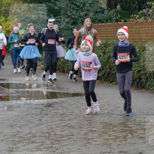 07.12.2025 - St. Pauli X-Mass-Run No. 15 Michael Burmester http://msf.ph/oto/9413627 07.12.2025 11:46:01 Laufen 4292, 4271, 6, 15, 4262, 5, 425 meine-sportfotos.de