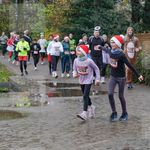 07.12.2025 - St. Pauli X-Mass-Run No. 15 Michael Burmester http://msf.ph/oto/9413639 07.12.2025 11:46:02 Laufen 4262, 42, 259, 4258 meine-sportfotos.de
