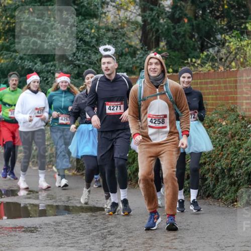 07.12.2025 - St. Pauli X-Mass-Run No. 15 Michael Burmester http://msf.ph/oto/9413653 07.12.2025 11:46:04 Laufen 867, 3955, 06, 428, 4267, 4271, 4258, 72 meine-sportfotos.de