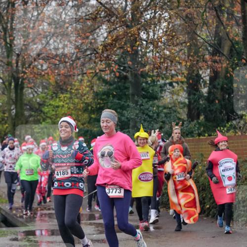 07.12.2025 - St. Pauli X-Mass-Run No. 15 Michael Burmester http://msf.ph/oto/9413655 07.12.2025 10:03:54 Laufen 4185, 3773, 8881, 388, 3879 meine-sportfotos.de
