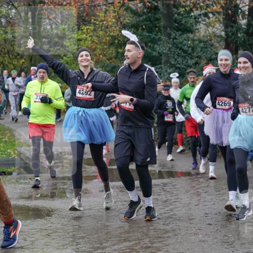 07.12.2025 - St. Pauli X-Mass-Run No. 15 Michael Burmester http://msf.ph/oto/9413681 07.12.2025 11:46:07 Laufen 33, 4292, 4269, 4272, 4283, 3959 meine-sportfotos.de