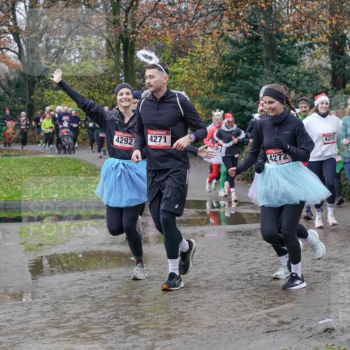 07.12.2025 - St. Pauli X-Mass-Run No. 15 Michael Burmester http://msf.ph/oto/9413687 07.12.2025 11:46:07 Laufen 4292, 4271, 4282, 4267, 4272, 4283 meine-sportfotos.de