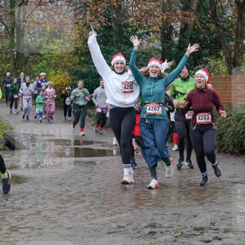 07.12.2025 - St. Pauli X-Mass-Run No. 15 Michael Burmester http://msf.ph/oto/9413707 07.12.2025 11:46:09 Laufen 4282, 4267, 396, 4283 meine-sportfotos.de