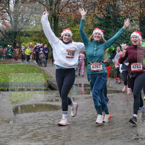 07.12.2025 - St. Pauli X-Mass-Run No. 15 Michael Burmester http://msf.ph/oto/9413728 07.12.2025 11:46:10 Laufen 4282, 4267, 4283, 3538 meine-sportfotos.de