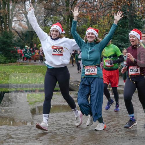 07.12.2025 - St. Pauli X-Mass-Run No. 15 Michael Burmester http://msf.ph/oto/9413737 07.12.2025 11:46:10 Laufen 4282, 15, 4267, 39, 4283, 3966, 3955 meine-sportfotos.de