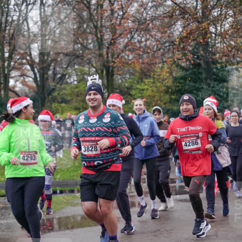07.12.2025 - St. Pauli X-Mass-Run No. 15 Michael Burmester http://msf.ph/oto/9413745 07.12.2025 10:04:00 Laufen 4293, 15, 3828, 13, 2024, 5, 4286 meine-sportfotos.de