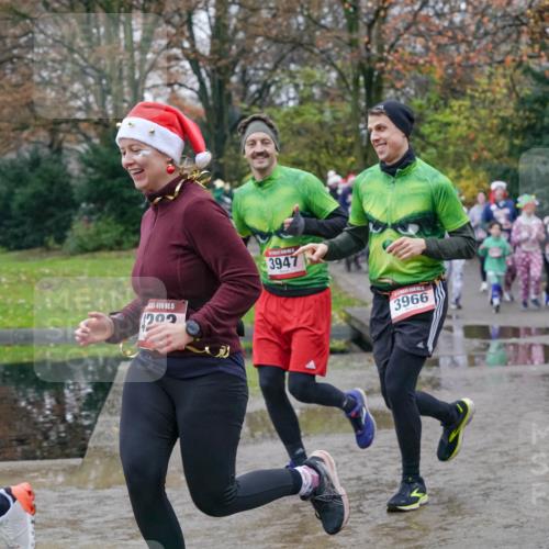 07.12.2025 - St. Pauli X-Mass-Run No. 15 Michael Burmester http://msf.ph/oto/9413749 07.12.2025 11:46:11 Laufen 15, 202, 3947, 3966, 3955, 807 meine-sportfotos.de