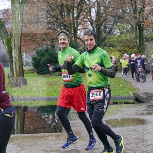 07.12.2025 - St. Pauli X-Mass-Run No. 15 Michael Burmester http://msf.ph/oto/9413752 07.12.2025 11:46:11 Laufen 4285, 3947, 3966 meine-sportfotos.de
